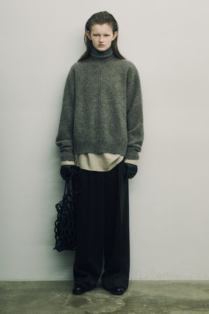 シュタイン/sssteinの【UNISEX】WOOL/ALPACA KNIT LOOSE TURTLE NECK PO(110300/110301)