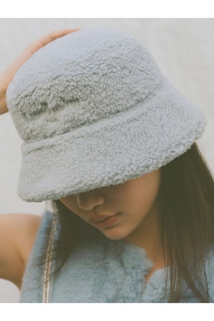 レモンプレット/LemonpletのFAUX FUR BUCKET HAT WITH LEMONPLET LOGO(140200/140201)