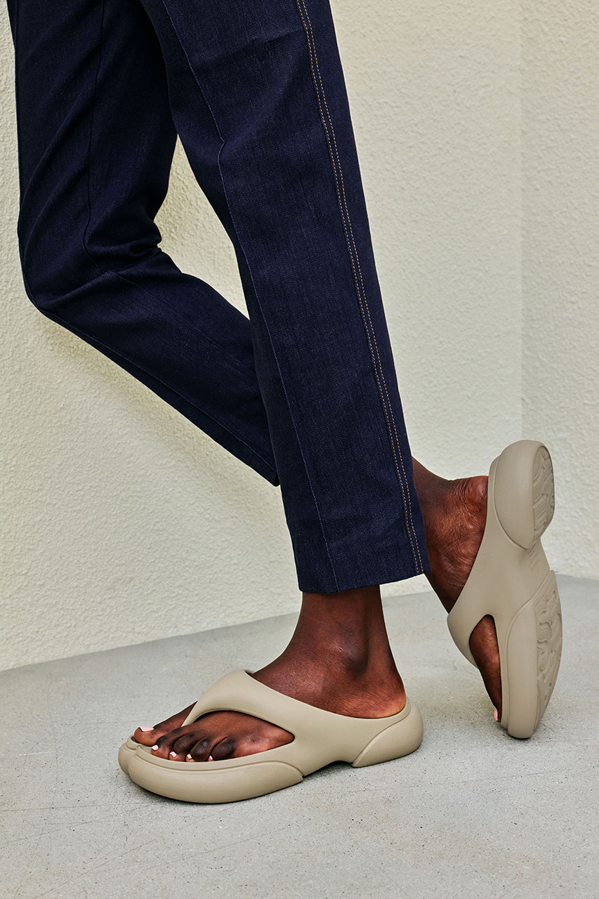 PAES(ペイズ)｜New Flipflop Basic/ノマド の通販｜ELLESHOP