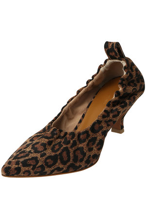 パンプス ELLE PUMPS 最強のお仕事靴はこれ！ モード顔の黒パンプス22選