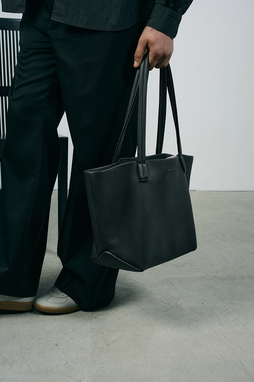 ほぼ未使用 現行 ADMJ デイリートート レザー ブラック 2026年最新】admj デイリートートの人気アイテム - メルカリ