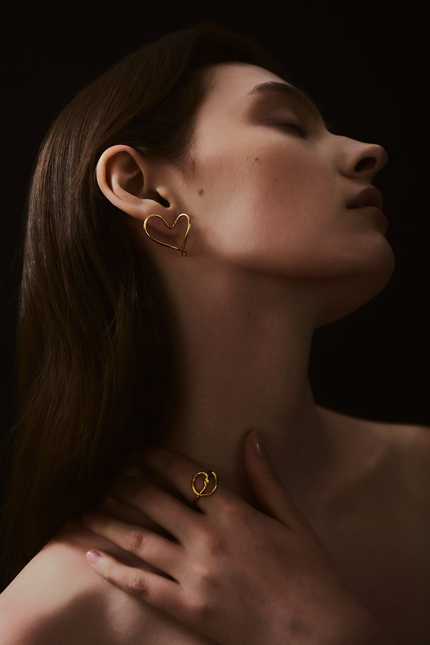 BAR Jewellery(バー ジュエリー)｜DANCING HEARTS ピアス