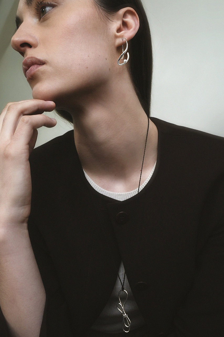 BAR Jewellery(バー ジュエリー)｜PIEGA ピアス WITH PEARL