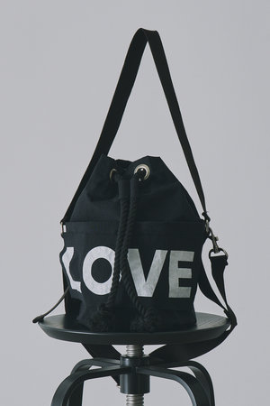 キャサリン・ハムネット/KATHARINE HAMNETTの【予約販売】【UNISEX】【キャサリン・ハムネット×HYAKU】LOVE 2WAYバッグ SMALL(120100/120101)