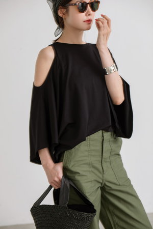 マイ ウィークネス/MY WEAKNESSのSigrid Asymmetry T-shirt(110400/110403)