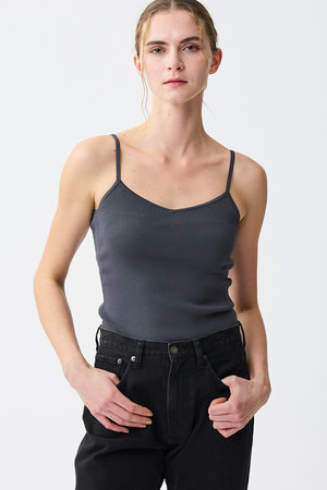 アンクレイヴ/uncraveのスムースニット キャミソール(カップ付き)(110300/110301)