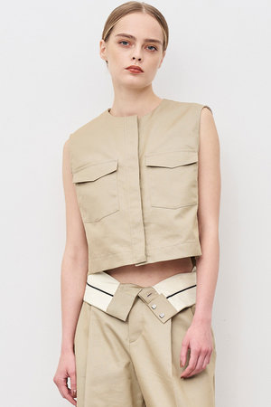 チノギャバジン ジレブラウス