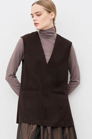 新品❤︎ 即完売ella_selectshopジレ 黒❤︎ベスト ベスト・ジレの通販｜ELLE SHOP (エル・ショップ)