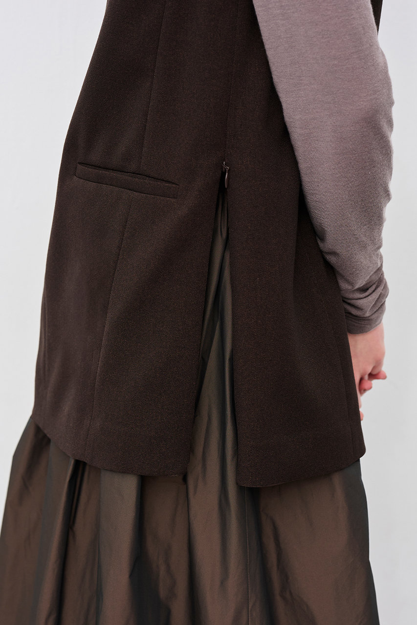 エレ【美品】uncrave ウォッシャブルUV ライトツイル ジレ uncrave(アンクレイヴ)｜クールタッチツイル ジレ/グレージュ の通販