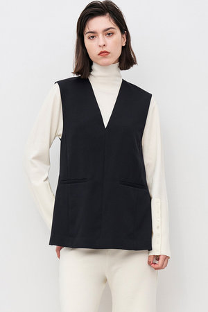 アンクレイヴ/uncraveのウォッシャブルウールライクツイル ジレ(110800/110806)