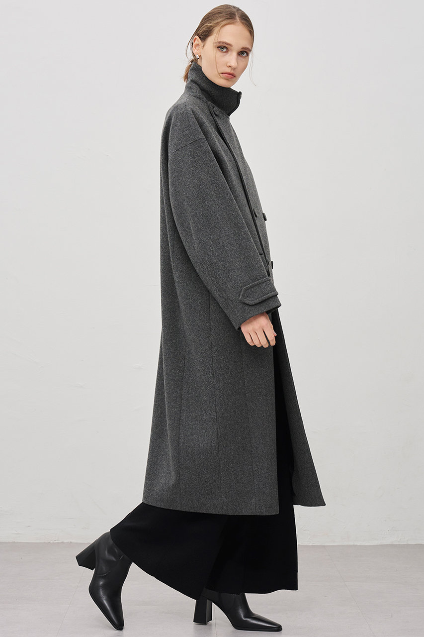 【美品】YLÈVE イレーヴ　チェスターコート 黒 YLEVE イレーヴ チェスターコート ブラック YLEVEから秋冬に欠かせない