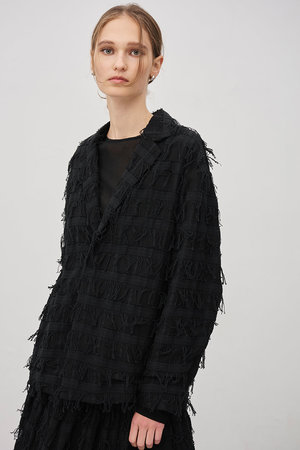 アンクレイヴ/uncraveのフリンジレース ジャケット