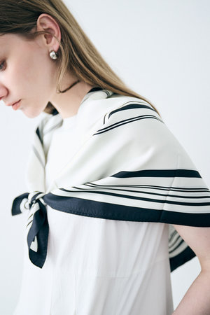 アンクレイヴ/uncraveの【予約販売】スクエア シルクスカーフ(140100/140103)