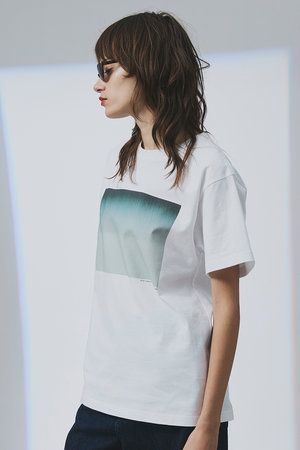 アンクレイヴ/uncraveの【4/29 12:00販売開始】misuzu otsuka × uncrave　PHOTO TEE(110100/110102)