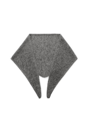 アンクレイヴ/uncraveの【予約販売】アルパカファーニット 三角ストール(140100/140101)