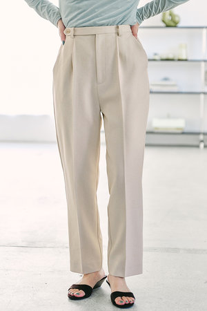 エストラータ/STRATAのナローベルトタックテーパードパンツ(110600/110601)