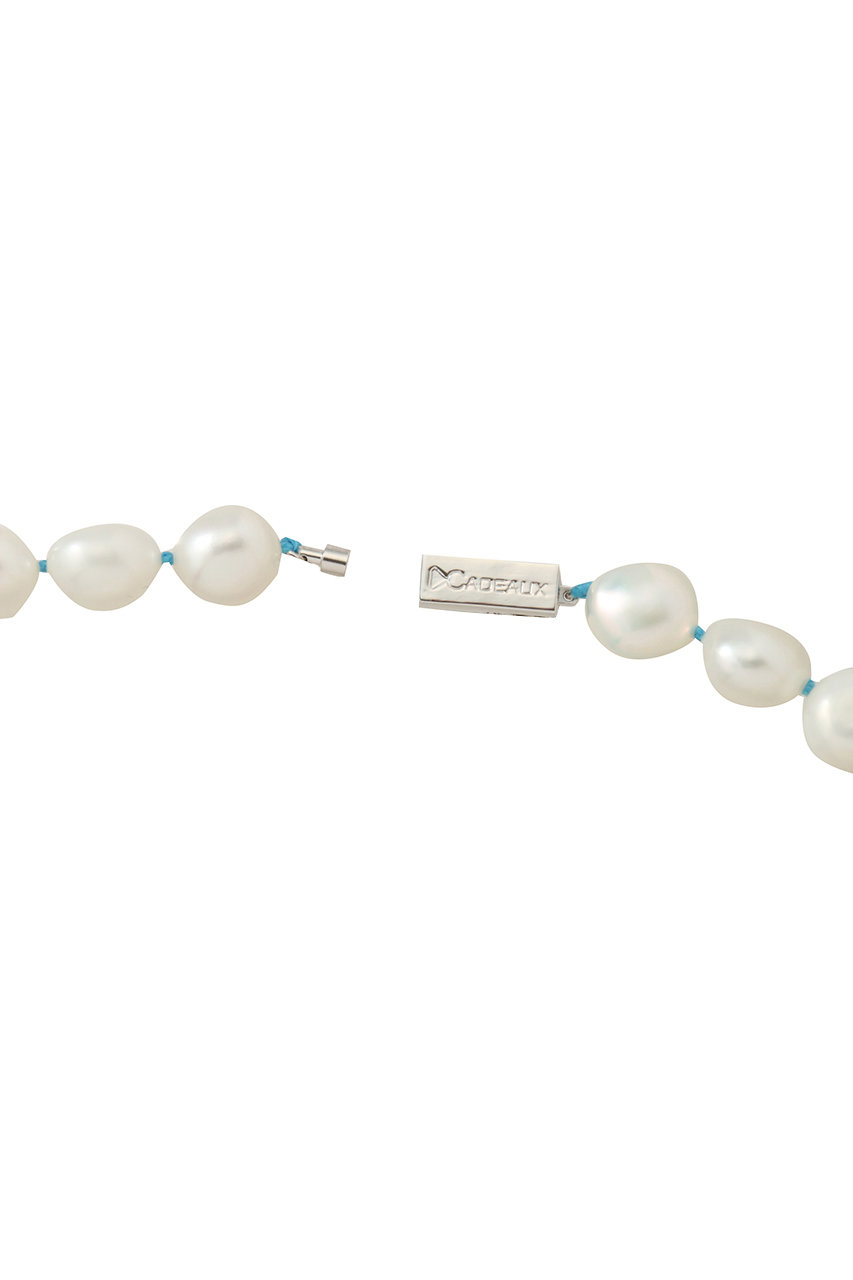 カドー　ホワイトパールネックレス CADEAUX(カドー)｜カラーコードパールネックレス/ブルー の通販