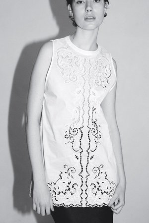 Scallop embroidery blouse