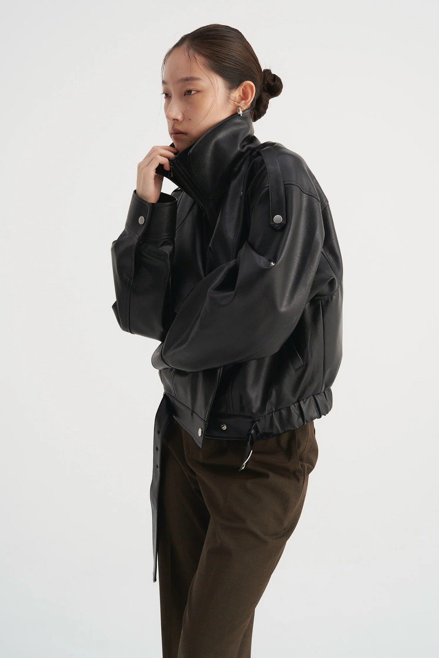 Venica(ヴェニカ)｜Stand collar leather blouson/black の通販