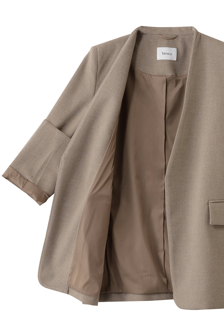 Venica(ヴェニカ)｜Powershoulder nocolar jacket/beige の通販