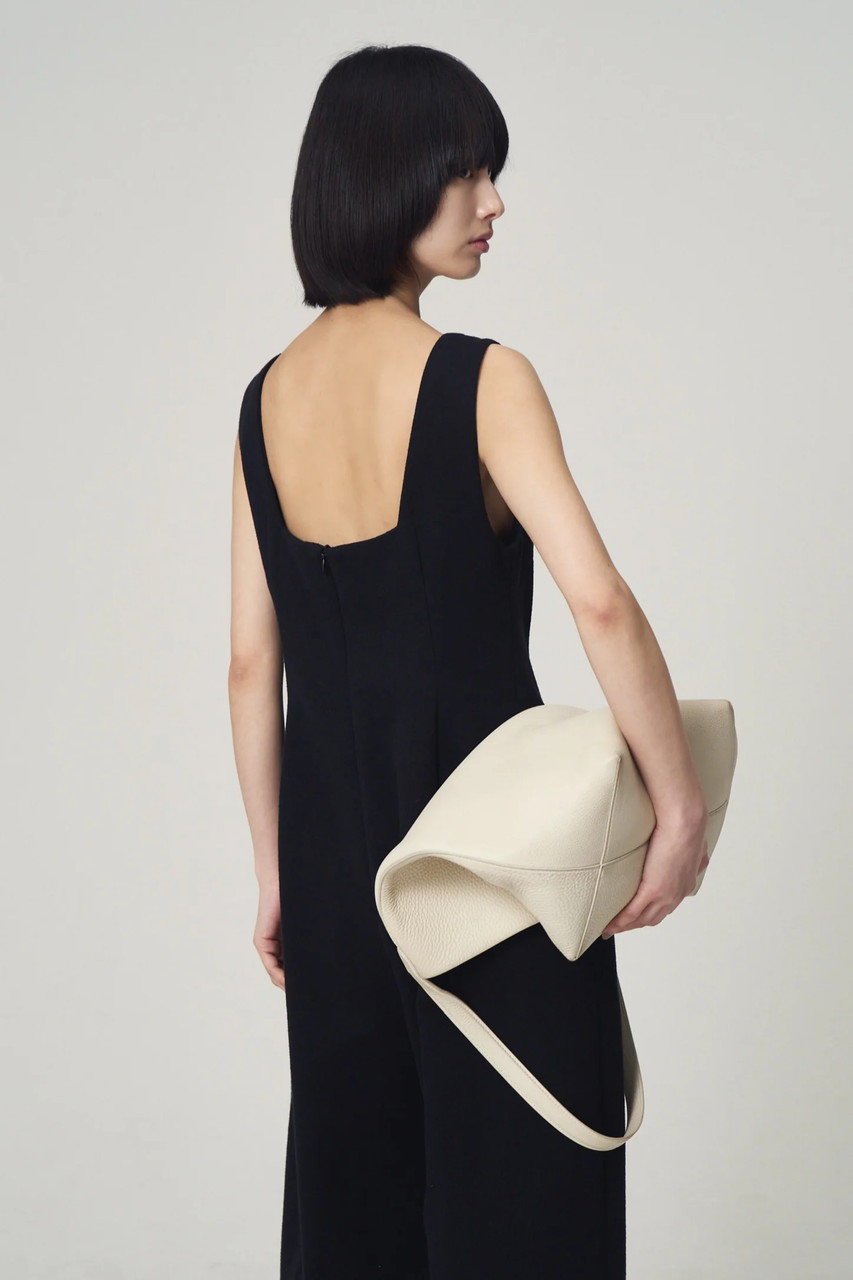 m*e様 Venica ette coccon jumpsuit Venica(ヴェニカ)｜georgette coccon jumpsuit/BLK の通販｜ELLESHOP