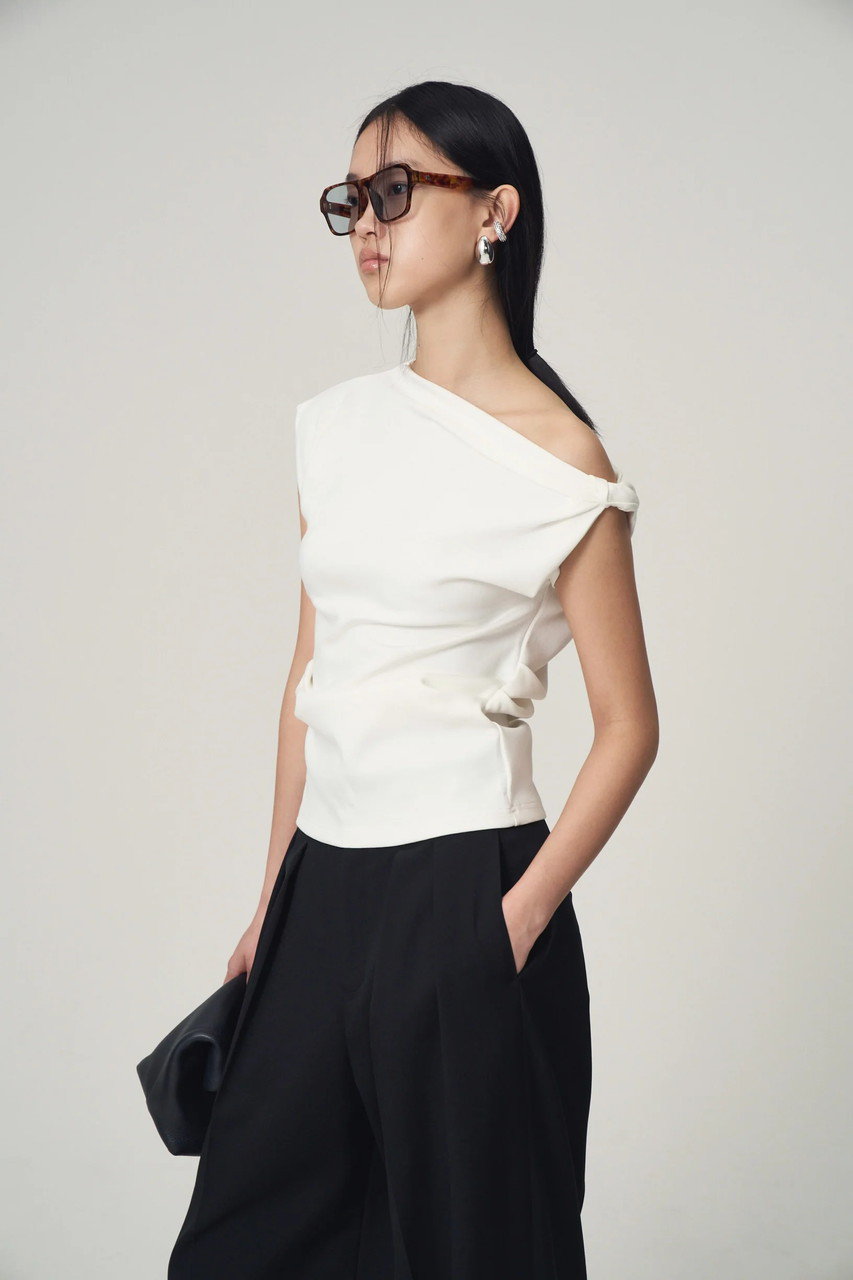 新品タグ付き　venica Twist drape tops Venica(ヴェニカ)｜Twist drape tops/WHT の通販｜ELLESHOP・(エル
