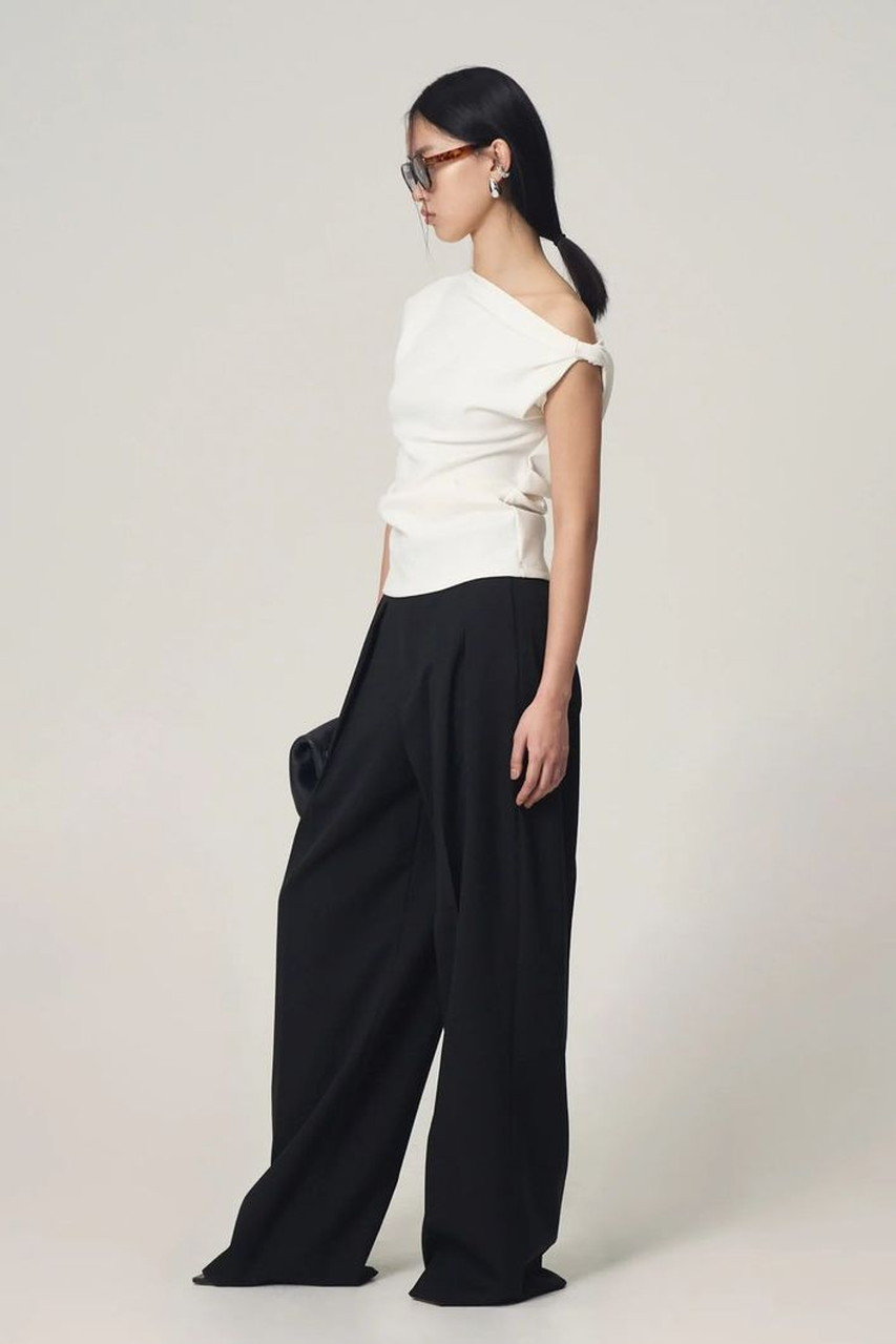 新品タグ付き　venica Twist drape tops Venica(ヴェニカ)｜Twist drape tops/WHT の通販｜ELLESHOP・(エル