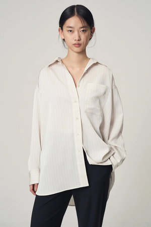 ヴェニカ/Venicaのstripe big silhouette shirt(110400/110403)