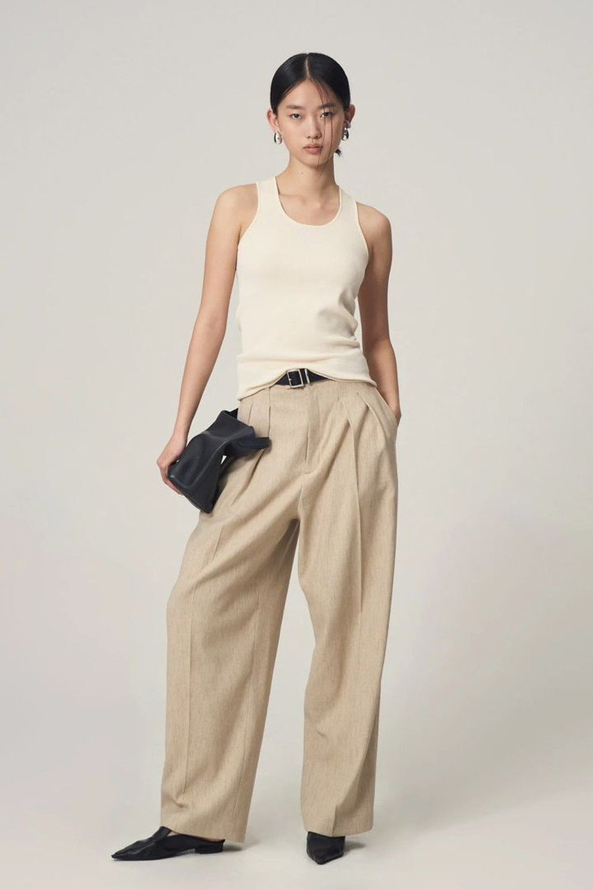 こ*ん様 venica Highwaist cocoon pants ivory Venica(ヴェニカ)｜double tuck cocoon pants/TBEG の通販｜ELLESHOP