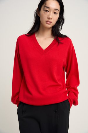 ヴェニカ/VenicaのVneck wool knitpullover(110300/110301)