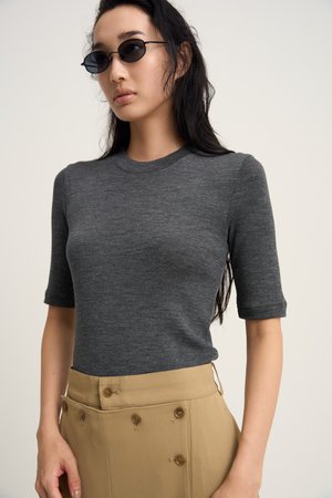 ヴェニカ/VenicaのWool rib tee(110100/110102)
