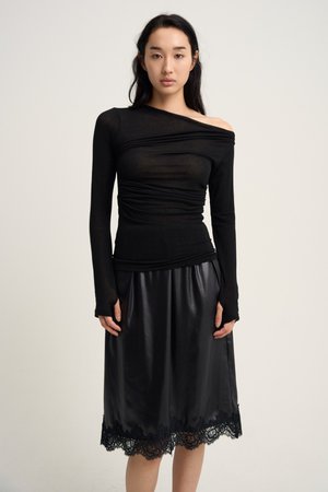 ヴェニカ/VenicaのGloss satin race skirt(110700/110703)