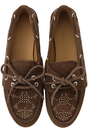 トラル/TORALのスタッズ付きスエードモカシン(130400/130403)