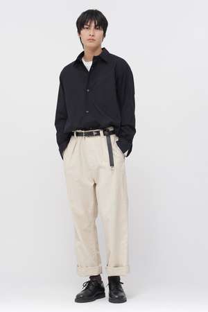 マーガレット・ハウエル メン/MARGARET HOWELL MENのBELGIAN LINEN COTTON PLAINWEAVE TROUSERS(110600/110601)