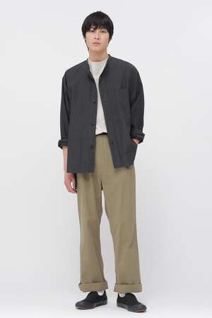 マーガレット・ハウエル メン/MARGARET HOWELL MENのBELGIAN LINEN COTTON PLAINWEAVE TROUSERS(110600/110601)
