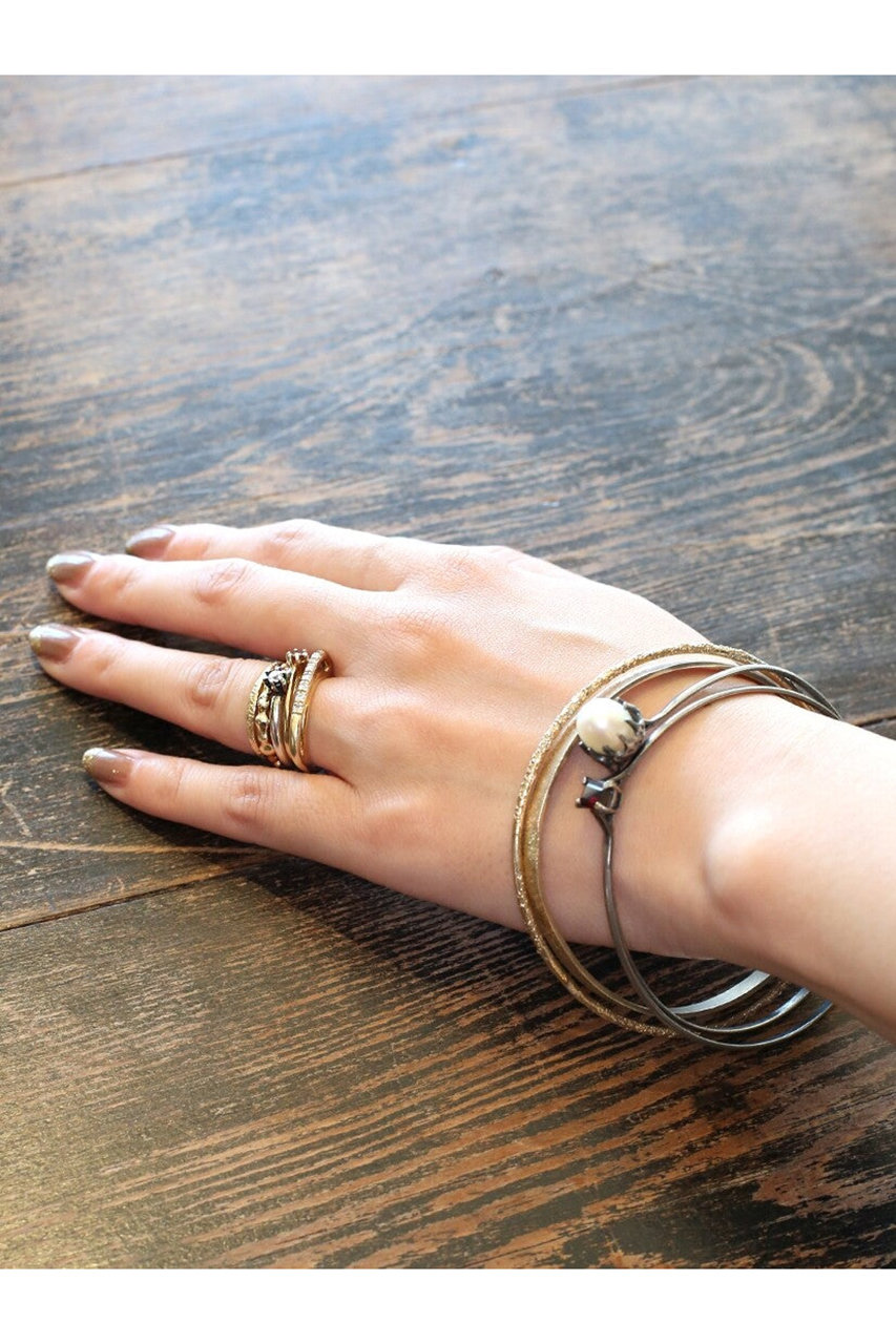 IOSSELLIANI イオッセリアーニ ブレスレット　アッシュペーフランス IOSSELLIANI (イオッセリアーニ)｜H.P.FRANCE公式サイト