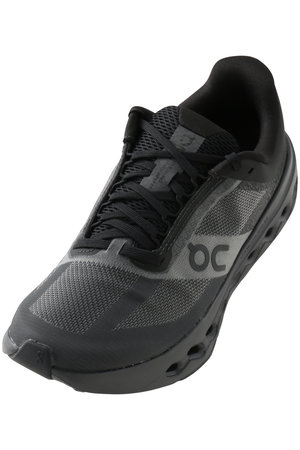 オン/OnのCloudsurfer Next スニーカー(130500/130501)