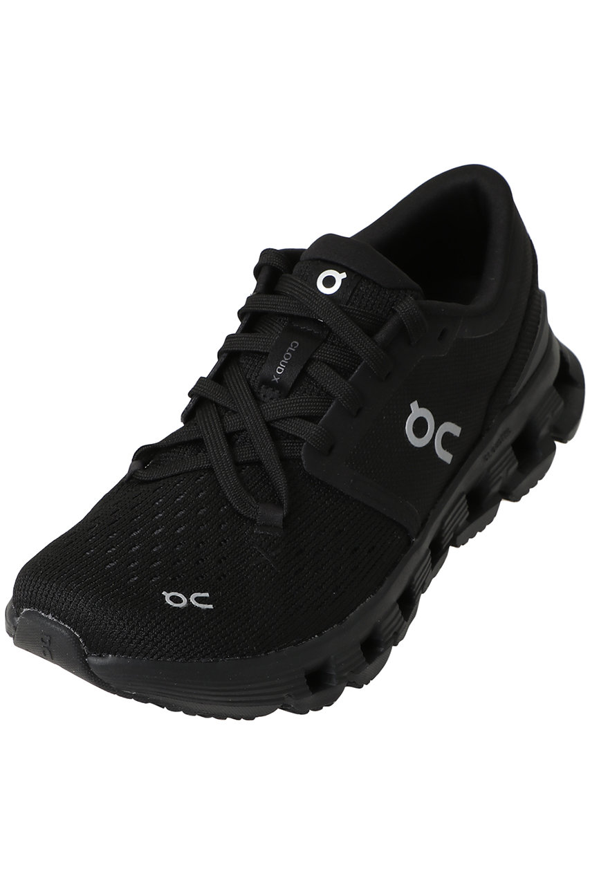 オン/OnのCloud X 4 スニーカー(ブラック/イクリプス/3WE30074422)