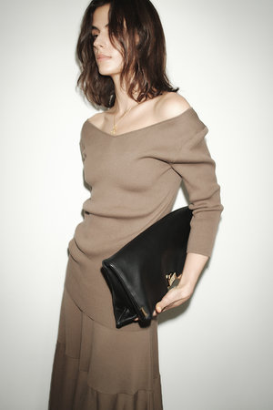 ラスパイユ/raspailのコットンリバースVネックプルオーバー(110100/110103)