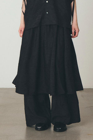 ジュン オカモト/JUN OKAMOTOのプリーツデシン ワイドパンツ(110600/110601)