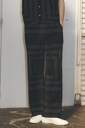 ジュン オカモト/JUN OKAMOTOのオリジナルプリントイージーパンツ(110600/110601)