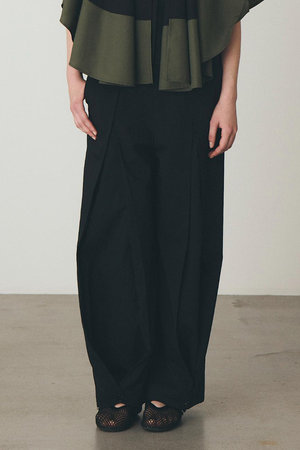 ジュン オカモト/JUN OKAMOTOの【予約販売】フロントタックストレッチワイドパンツ(110600/110601)
