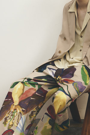 ジュン オカモト/JUN OKAMOTOのフラワーモチーフプリント ストレートパンツ(110600/110601)