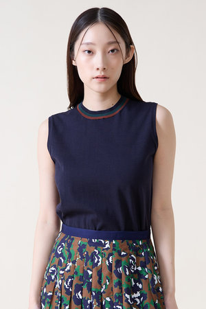 ティアラ/TIARAの【予約販売】トリプルラインスリーブレスニット(110300/110301)