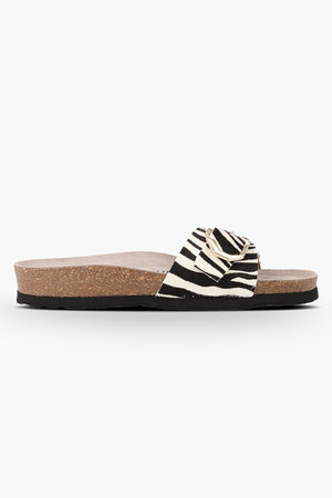 ジェニュインズ/GENUINSのMATILDA サンダル(130200/130204)