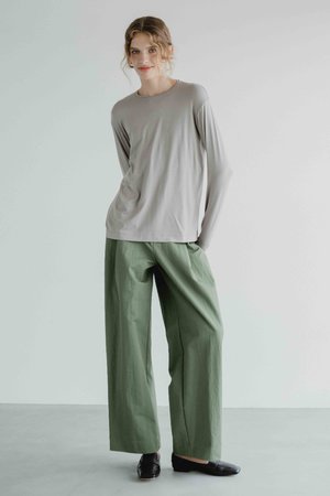 オスロー/OSLOWのワイドストレートパンツ(110600/110601)