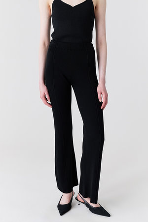 シーエフシーエル/CFCLのSOFT PORTRAIT TIGHT FLARE PANTS(110600/110601)