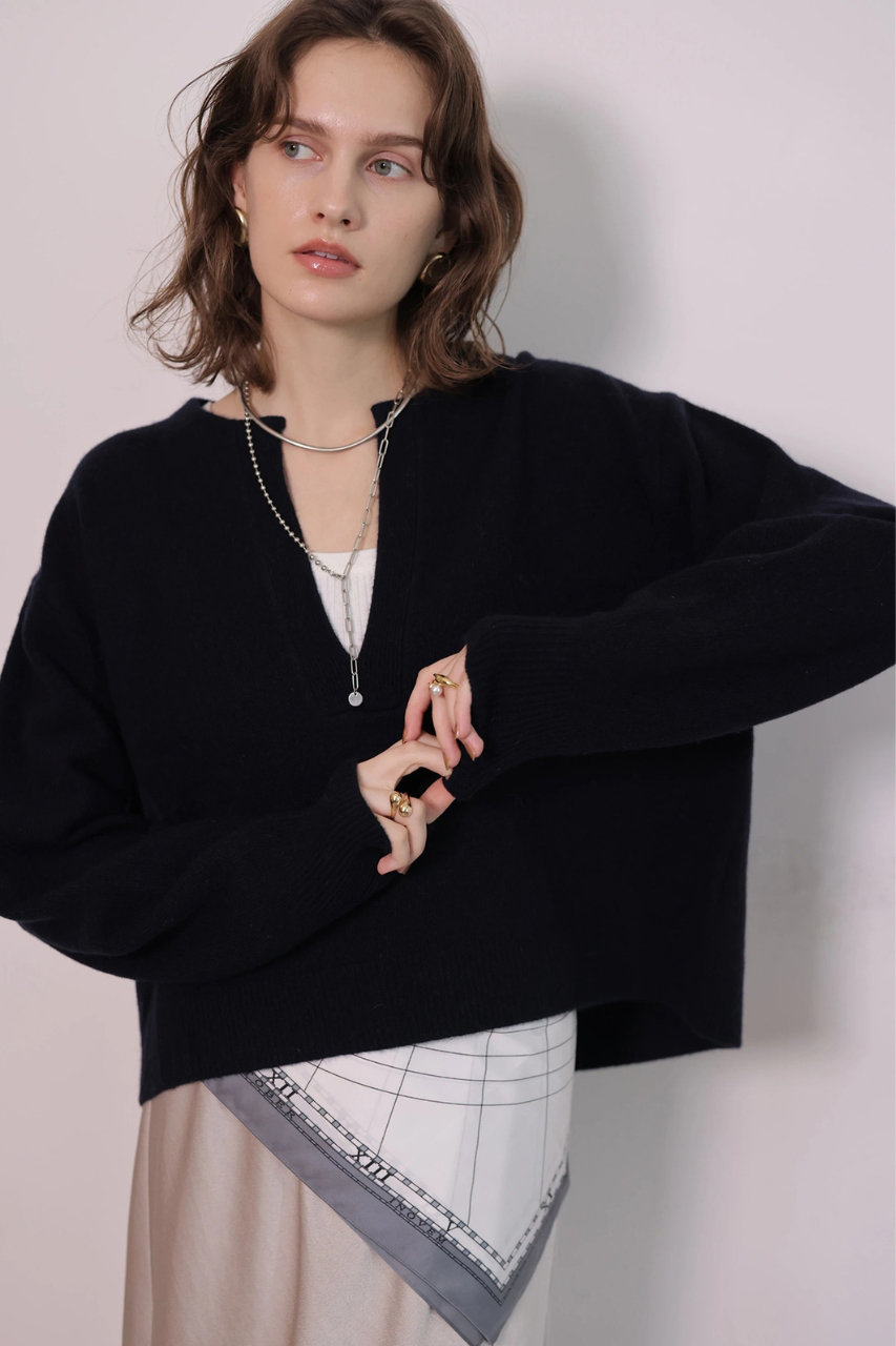 CADUNE Bellaキーネックニット (ネイビー, 38) カデュネ ELLE SHOP