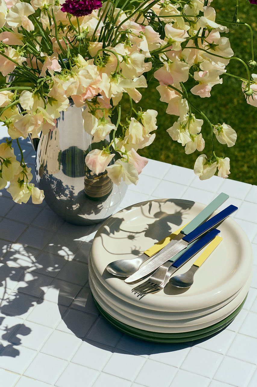 HAY(ヘイ)｜BARRO PLATE SET OF 2 Φ18/Off-white の通販｜ELLESHOP