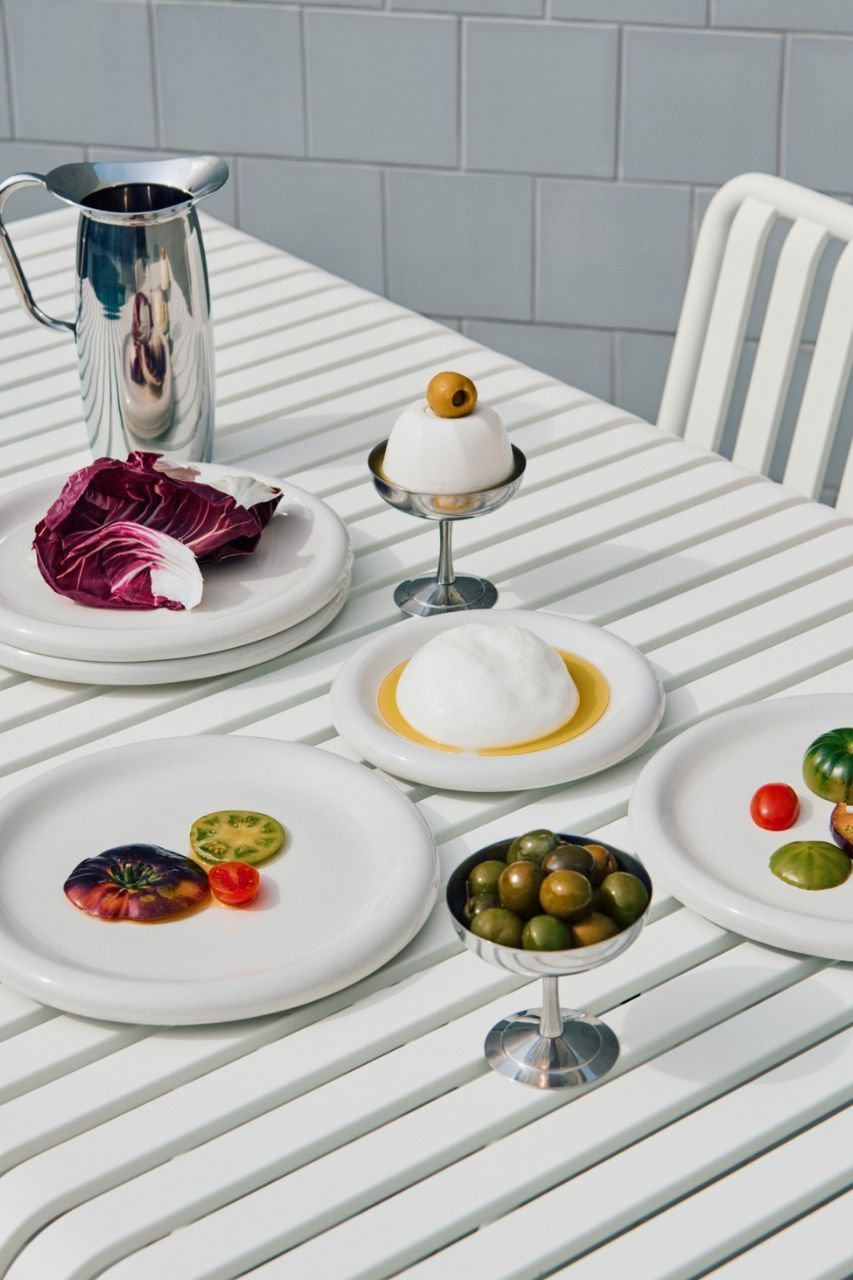 HAY(ヘイ)｜BARRO PLATE SET OF 2 Φ18/Off-white の通販｜ELLESHOP